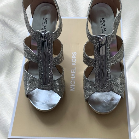 Michael Michael Kors Berkley Tstrap high heel dress shoe - Picture 2 of 6